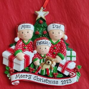 Personalised - 3 Elves with Gifts Tree Hanger